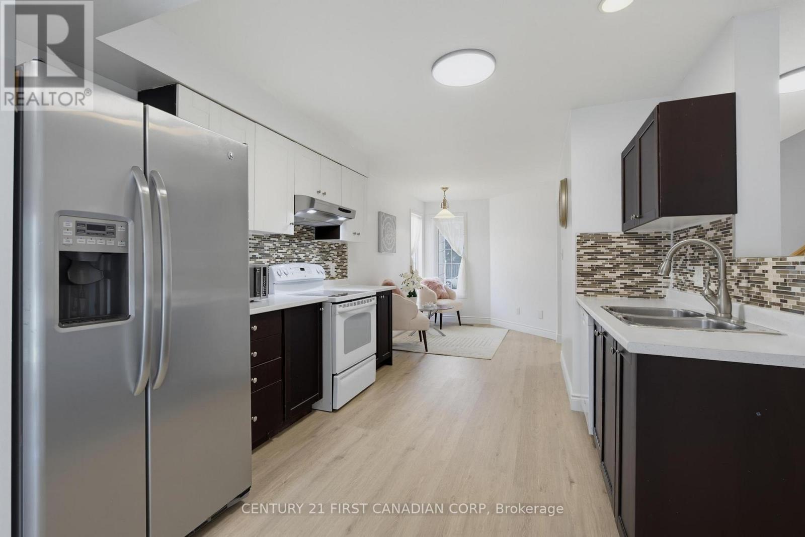 761 BLACKSMITH STREET - 10