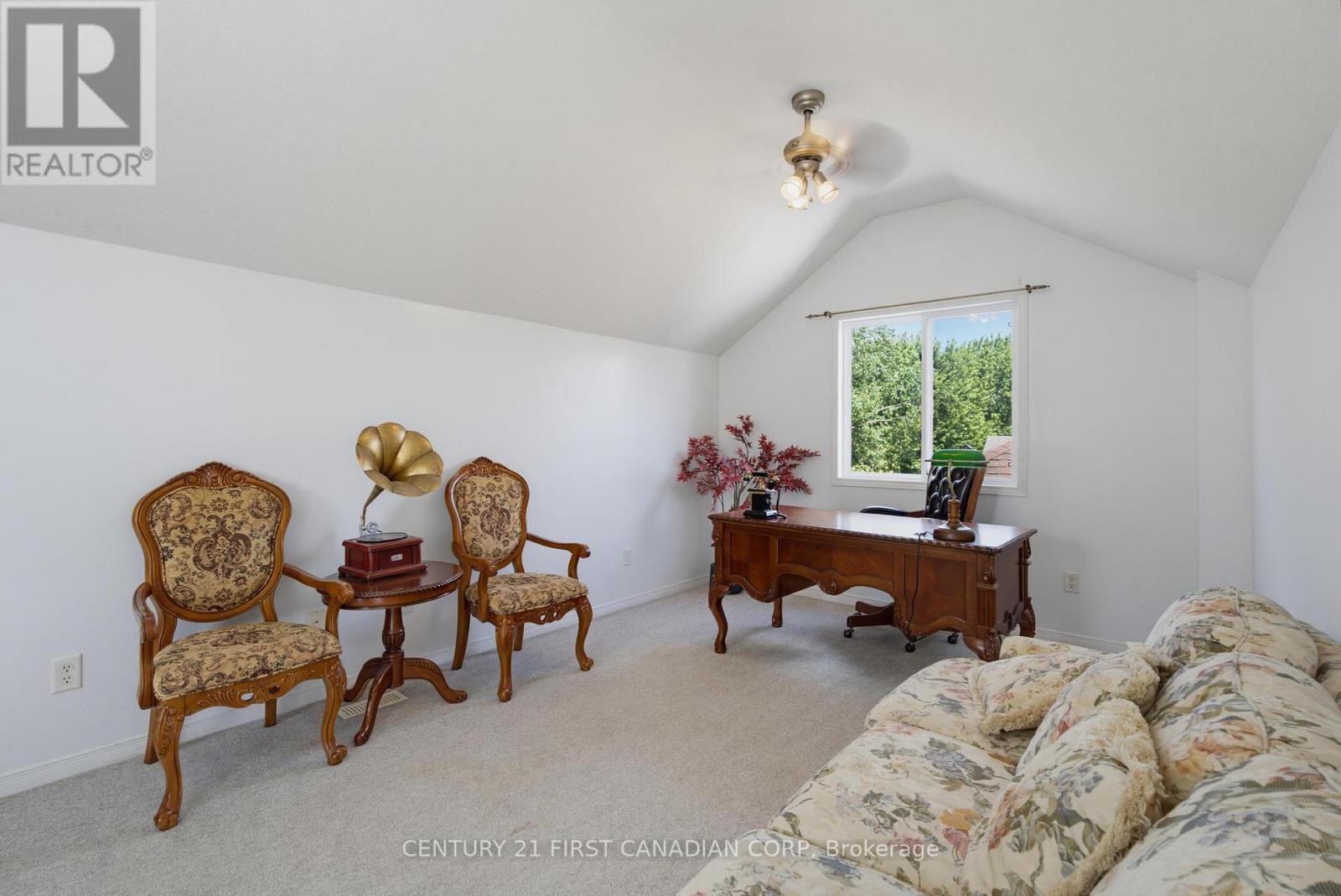 761 BLACKSMITH STREET - 27