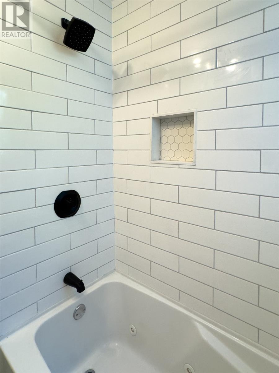 8 Bond Street - 18