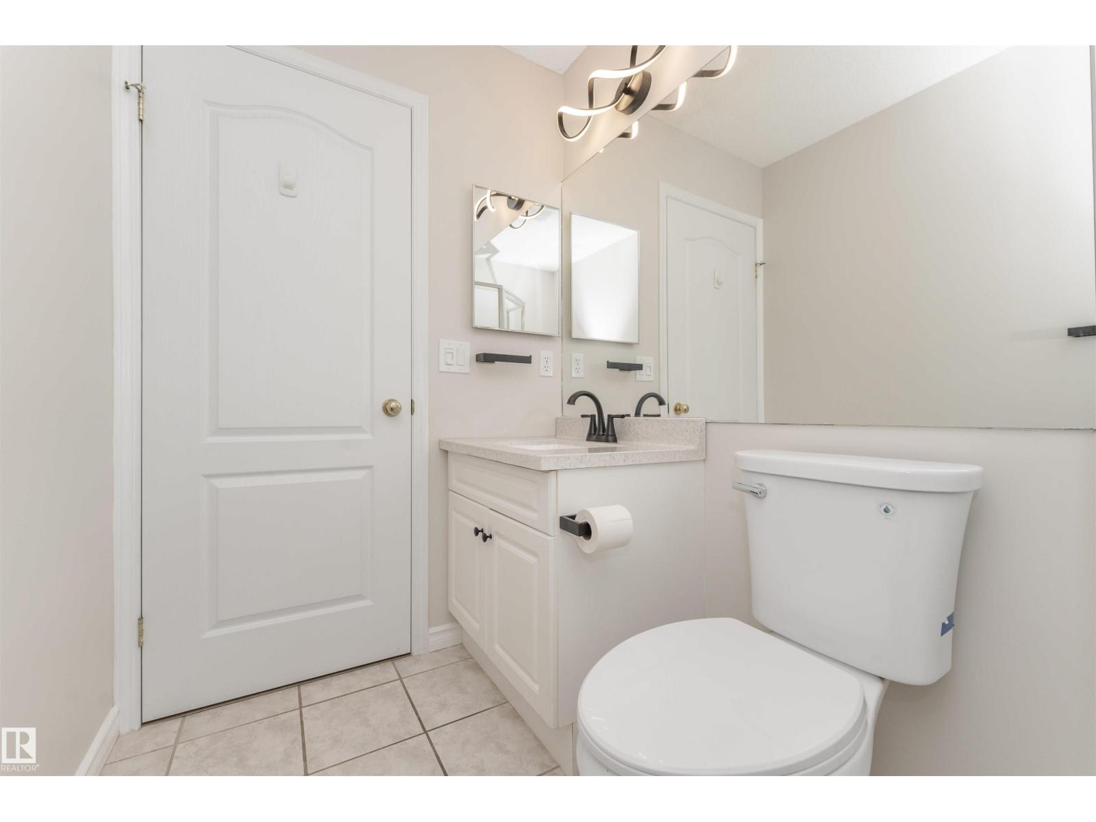 #304 20 ST JOSEPH ST — photo 22