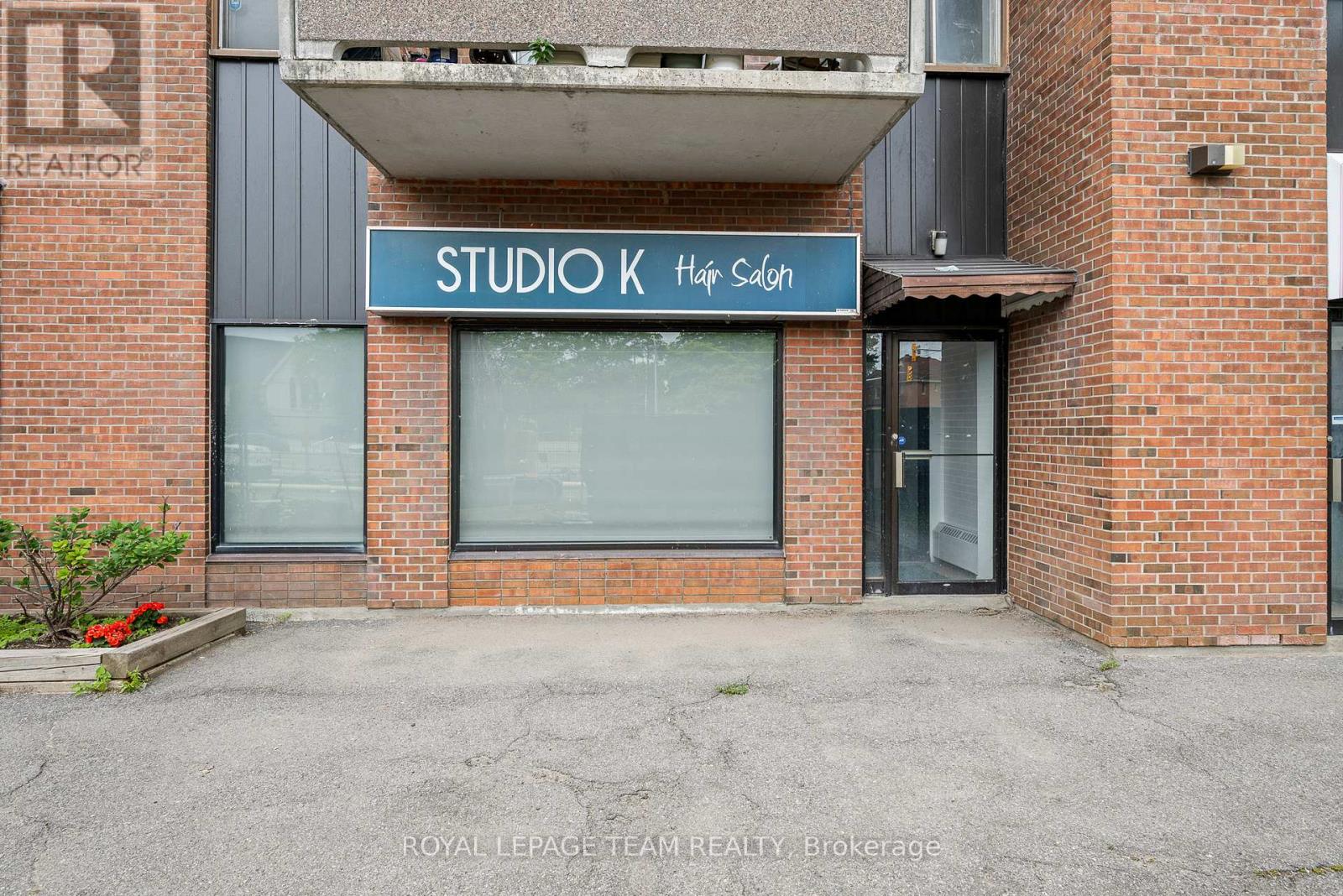 Retail for Rent in Ottawa – 945 RICHMOND ROAD, Ottawa – MLS# X13517074 - Image 2