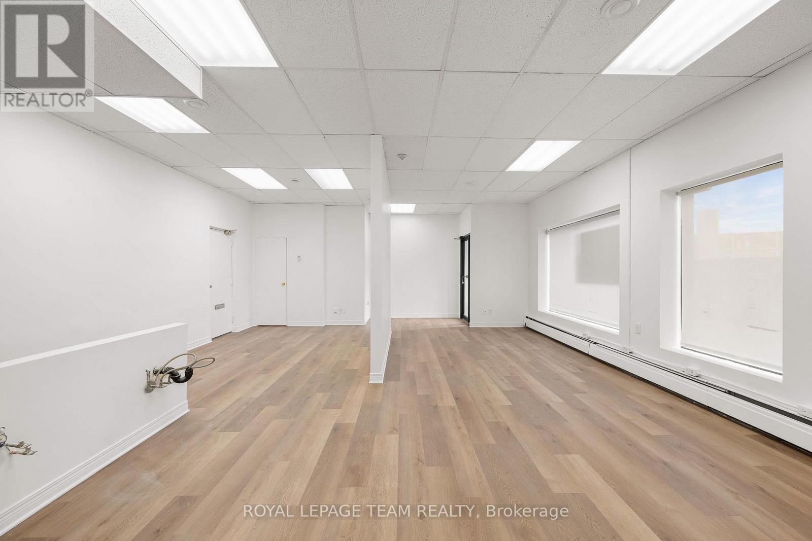 Retail for Rent in Ottawa – 945 RICHMOND ROAD, Ottawa – MLS# X13517074 - Image 6