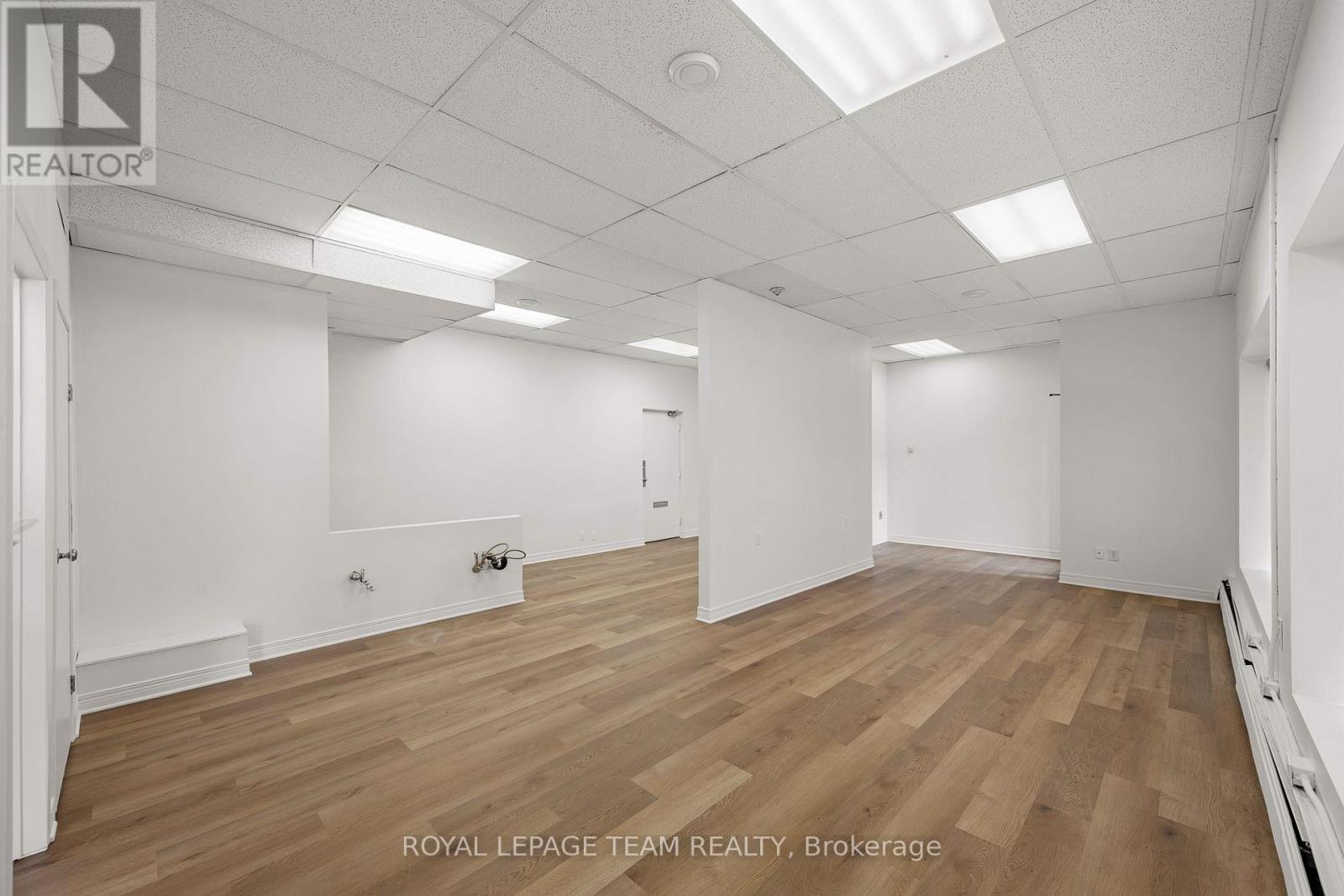 Retail for Rent in Ottawa – 945 RICHMOND ROAD, Ottawa – MLS# X13517074 - Image 7