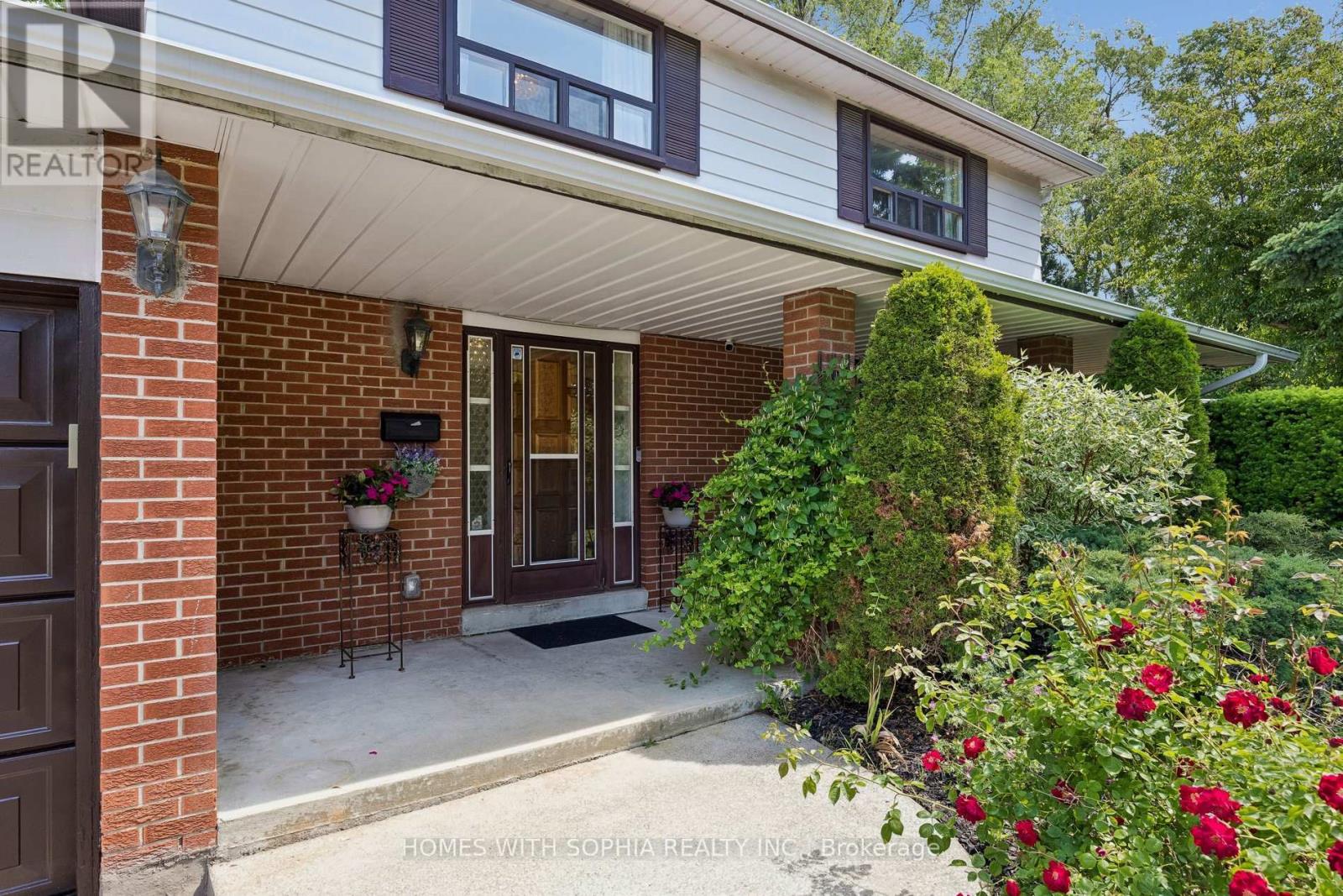 34 RUSTYWOOD DRIVE - 5