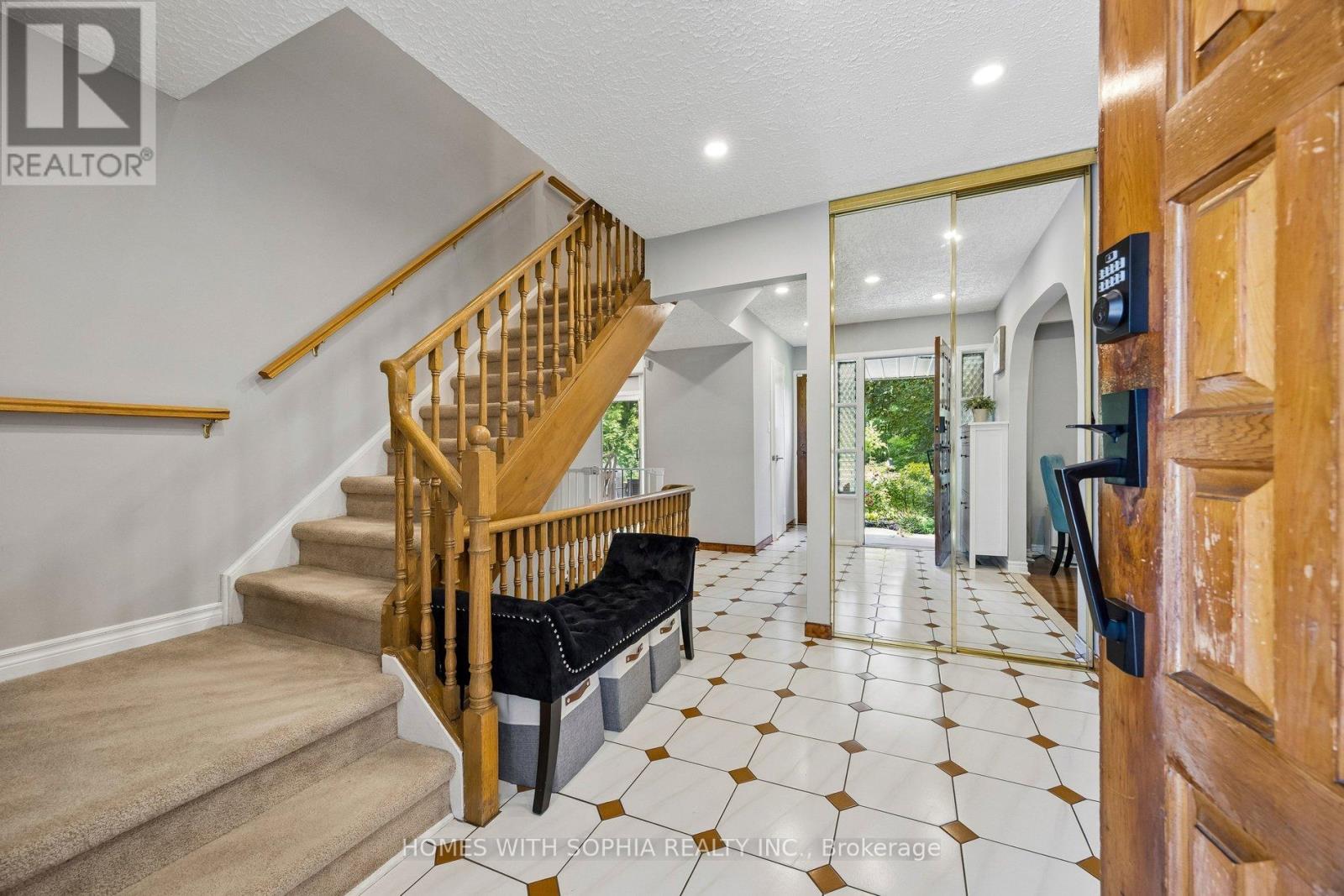 34 RUSTYWOOD DRIVE - 9