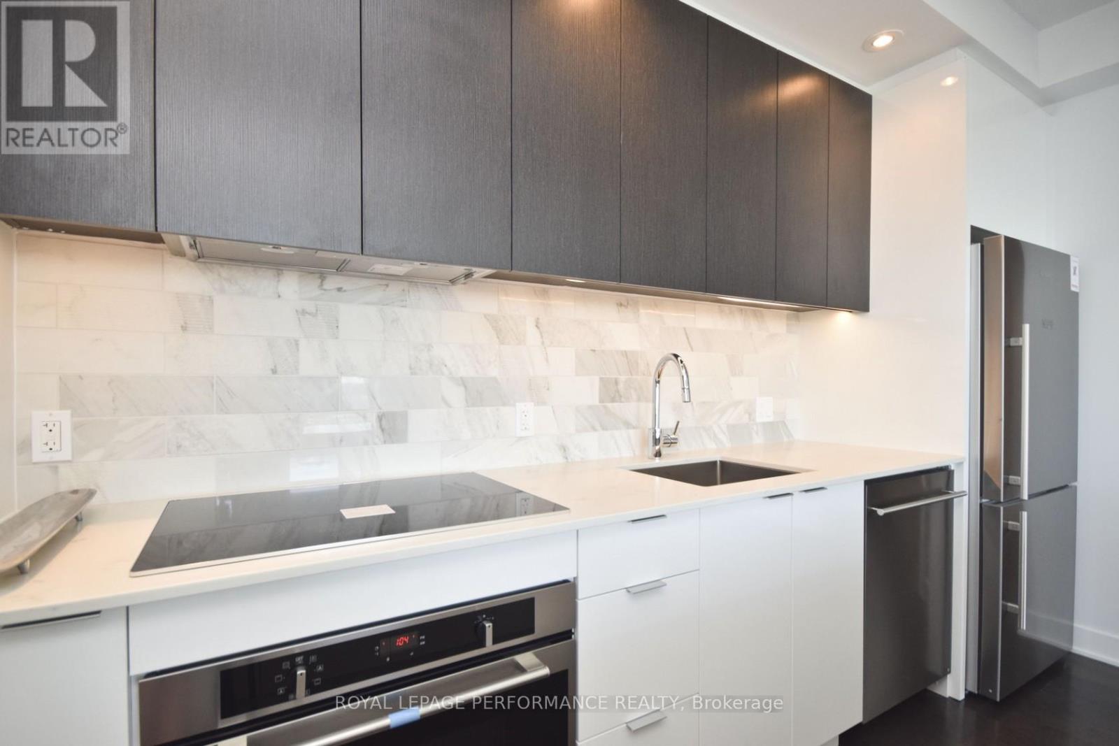 #2109 20 DALY AVENUE - 11