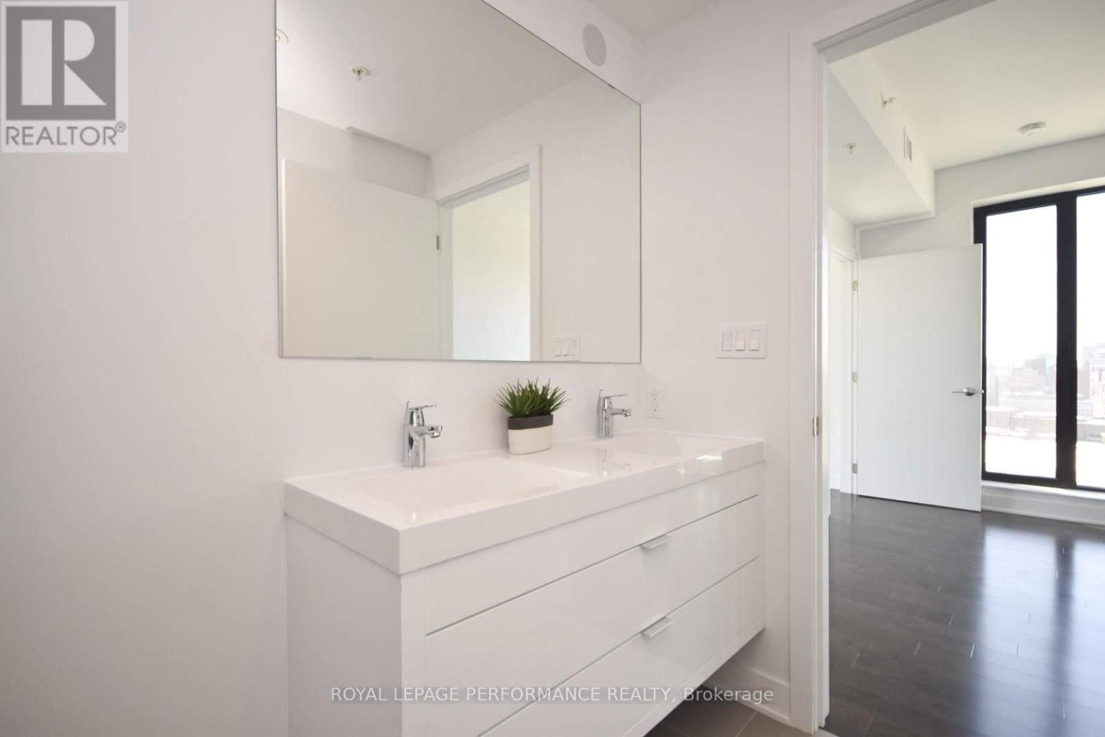 #2109 20 DALY AVENUE - 14