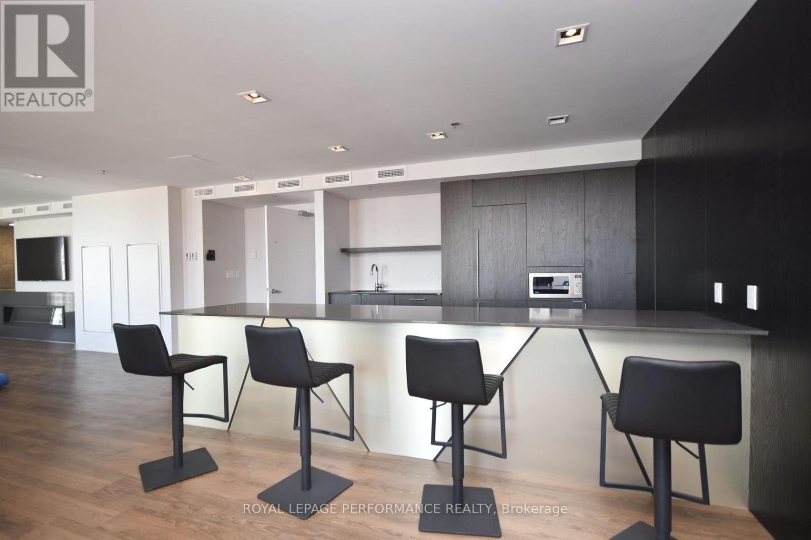 #2109 20 DALY AVENUE - 32