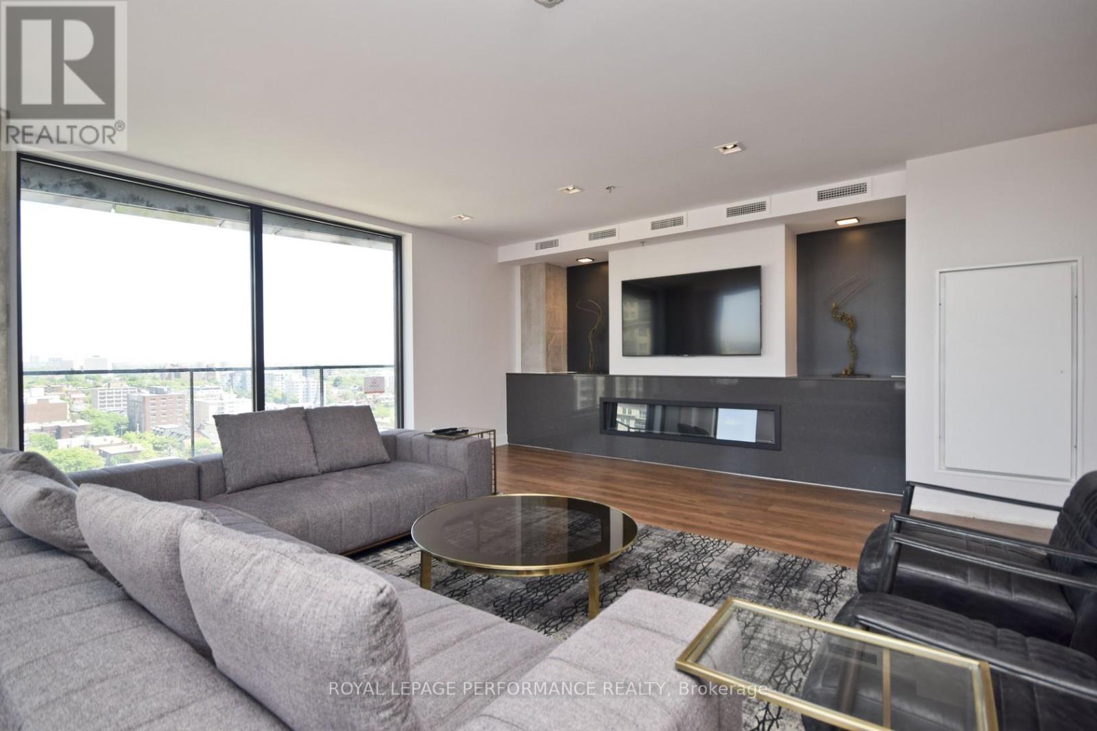 #2109 20 DALY AVENUE - 30