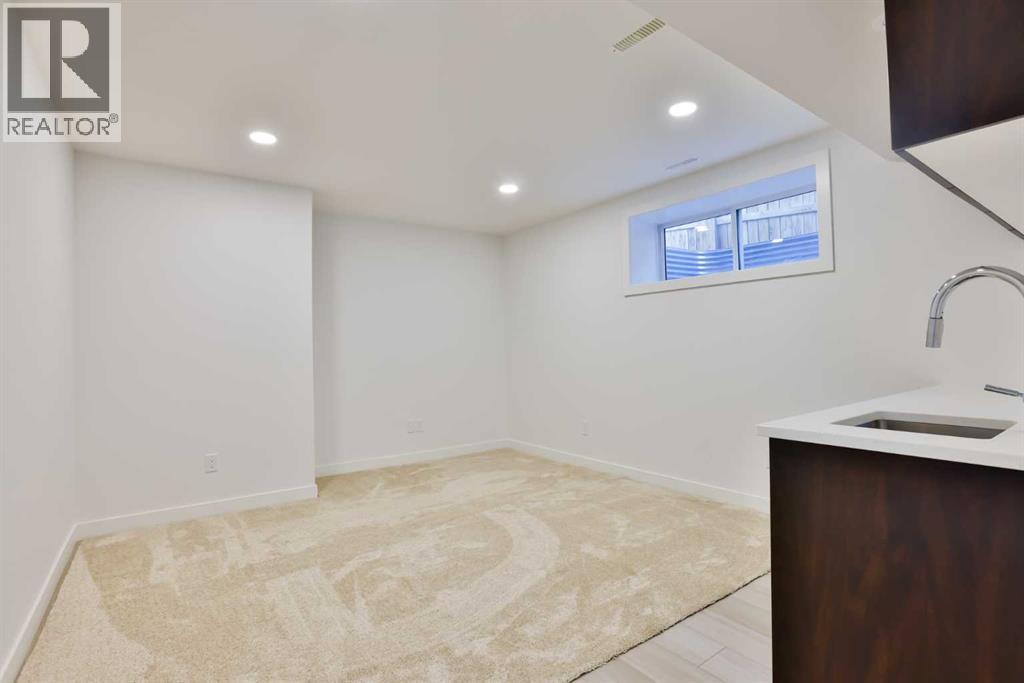 1374 Pacific Circle W — photo 23