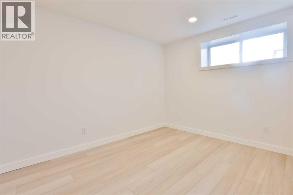 1374 Pacific Circle W — photo 25