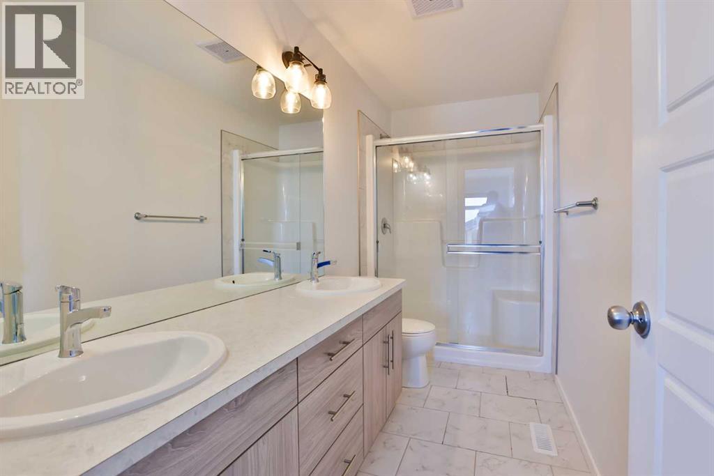 1374 Pacific Circle W — photo 15