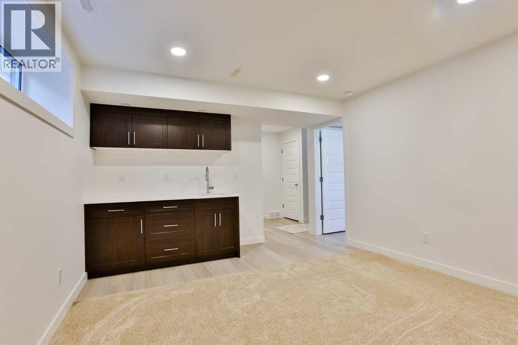 1374 Pacific Circle W — photo 24