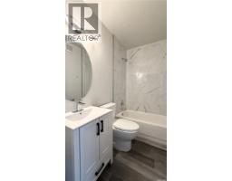 710 M Avenue S, Saskatoon, SK S7M2L3 Photo 12