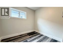 710 M Avenue S, Saskatoon, SK S7M2L3 Photo 13