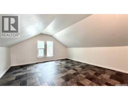 710 M Avenue S, Saskatoon, SK S7M2L3 Photo 16