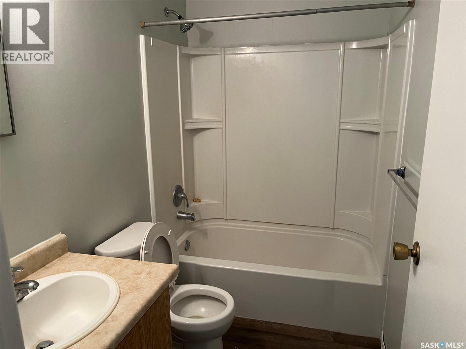 11 A AVENUE - 17