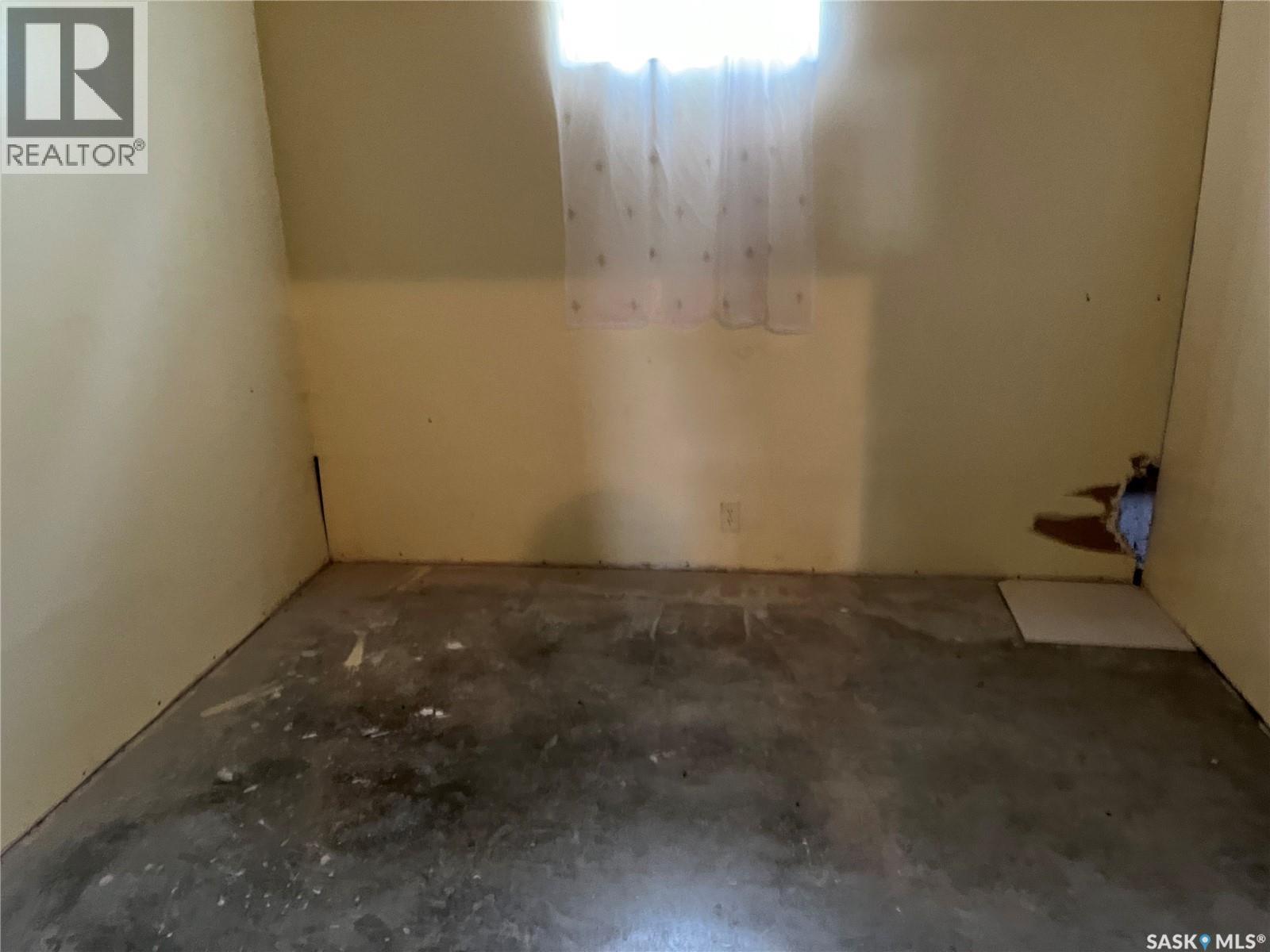 11 A AVENUE - 27