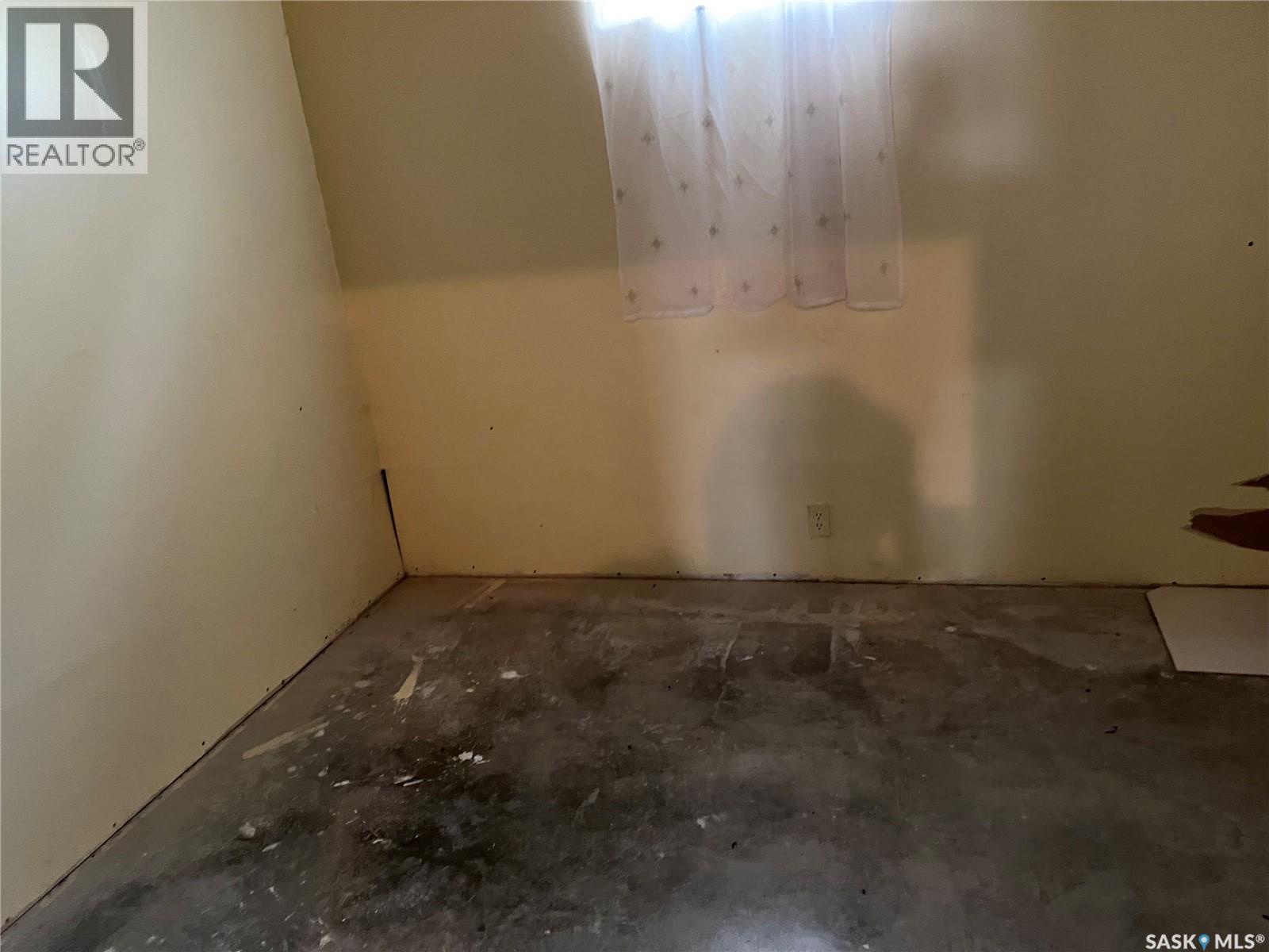 11 A AVENUE - 28