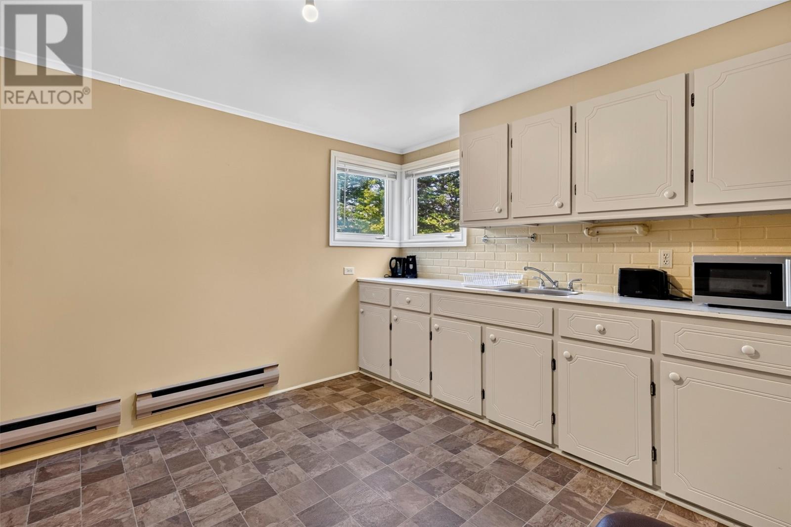 40 Godsells Road - 12