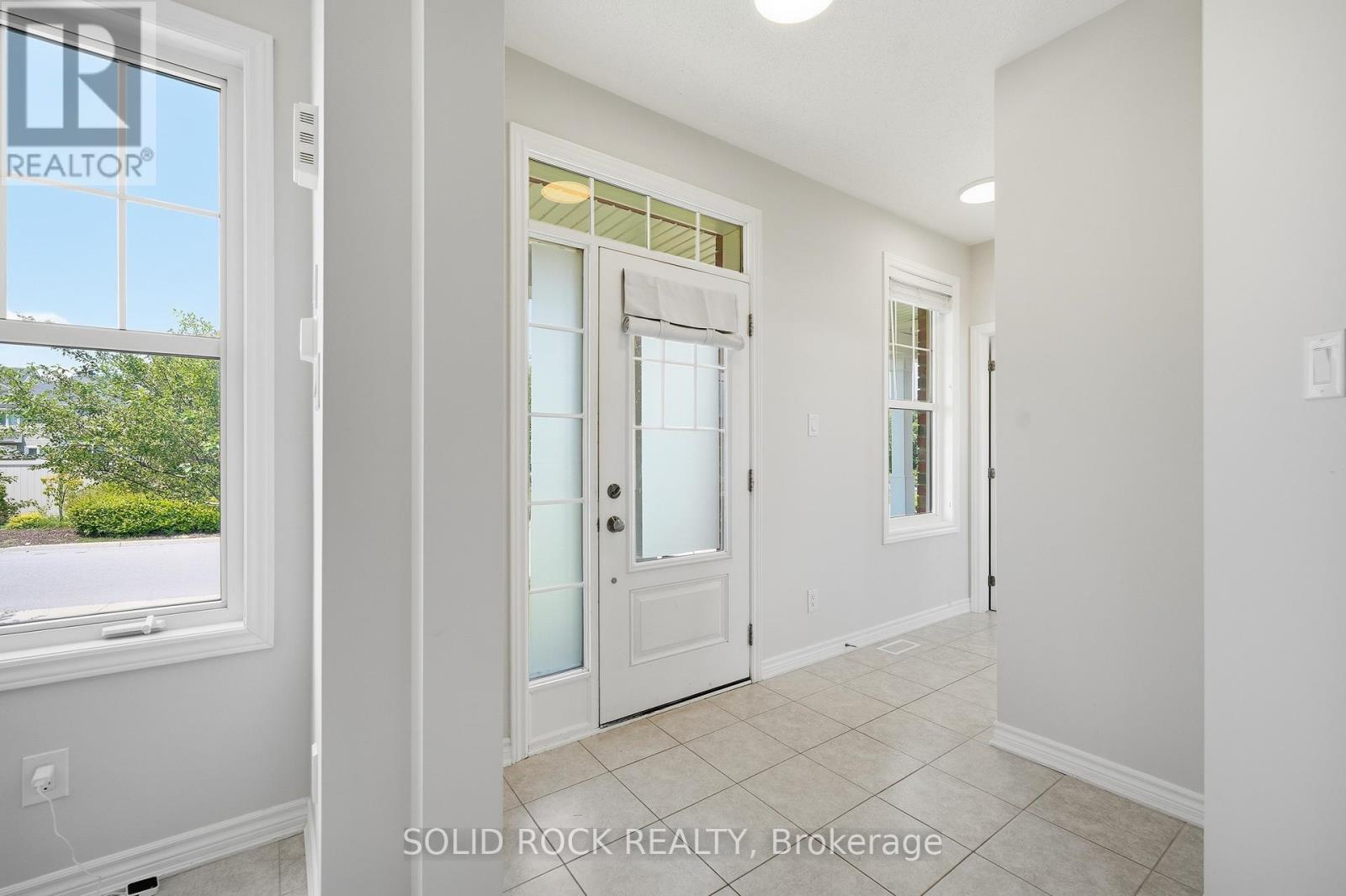 3 Bed, 3 Bath House for Sale in Ottawa – 2514 HALF MOON BAY ROAD, Ottawa – MLS# X13517186 - Image 13