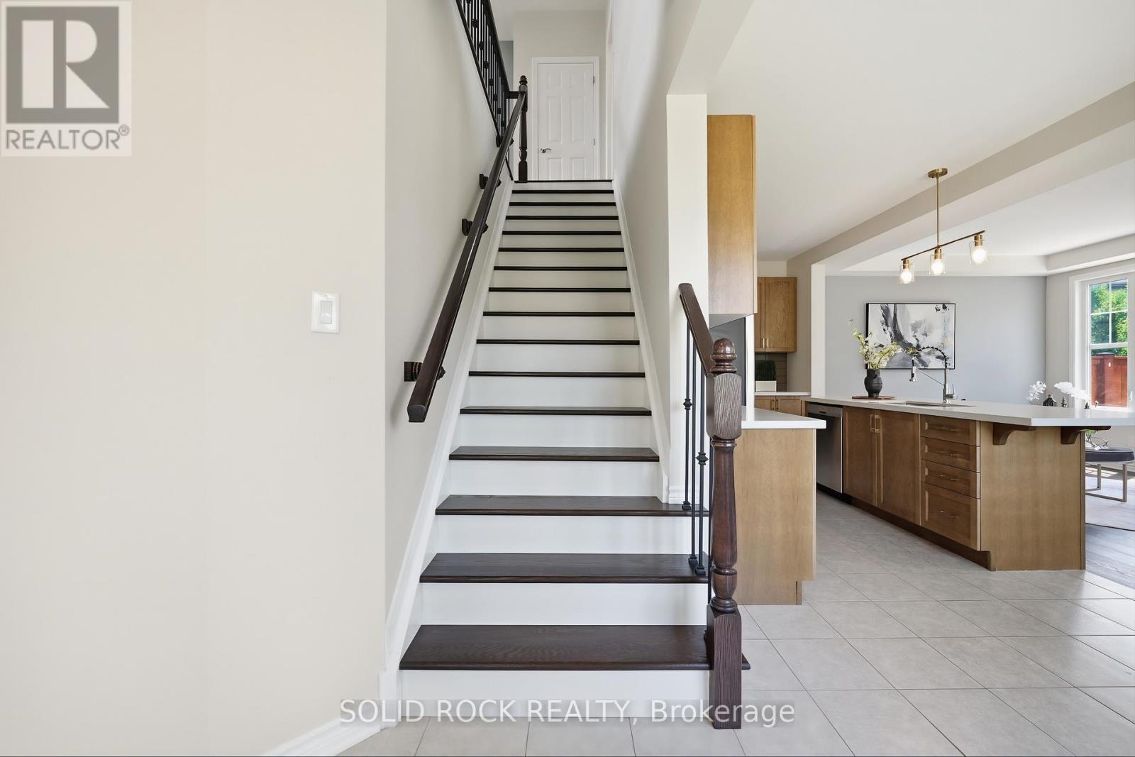 3 Bed, 3 Bath House for Sale in Ottawa – 2514 HALF MOON BAY ROAD, Ottawa – MLS# X13517186 - Image 15