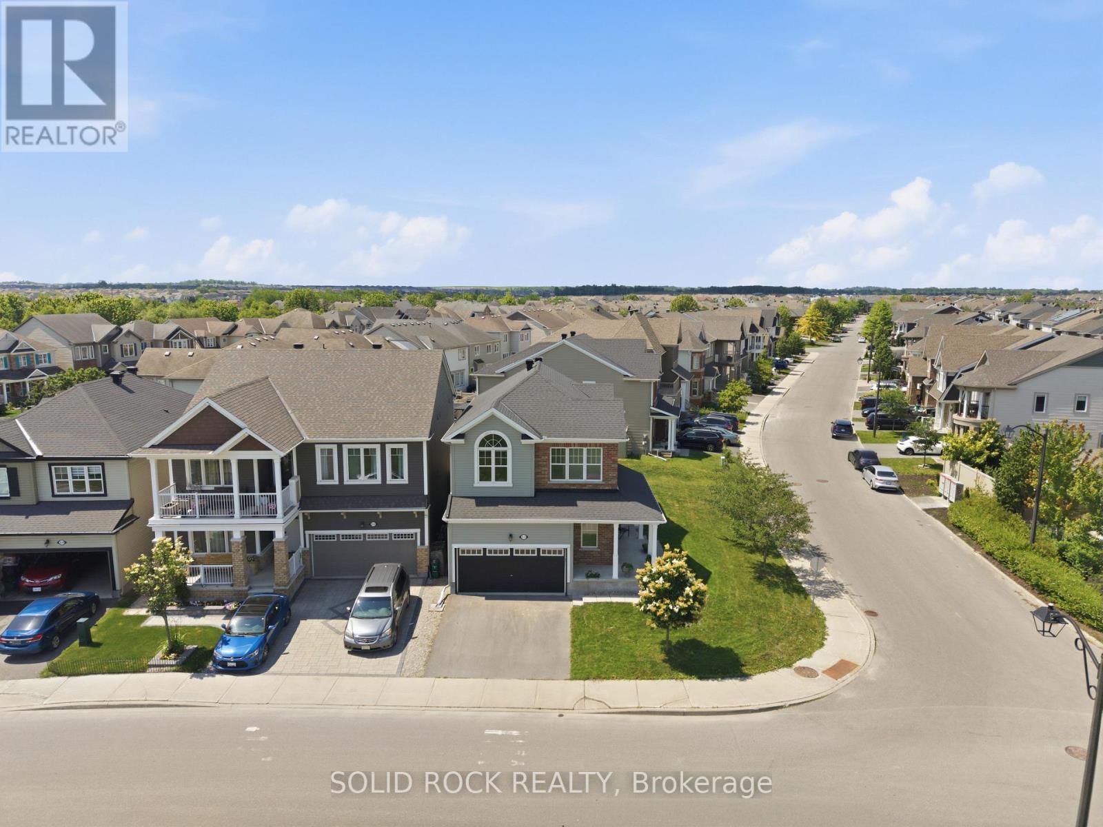 3 Bed, 3 Bath House for Sale in Ottawa – 2514 HALF MOON BAY ROAD, Ottawa – MLS# X13517186 - Image 5