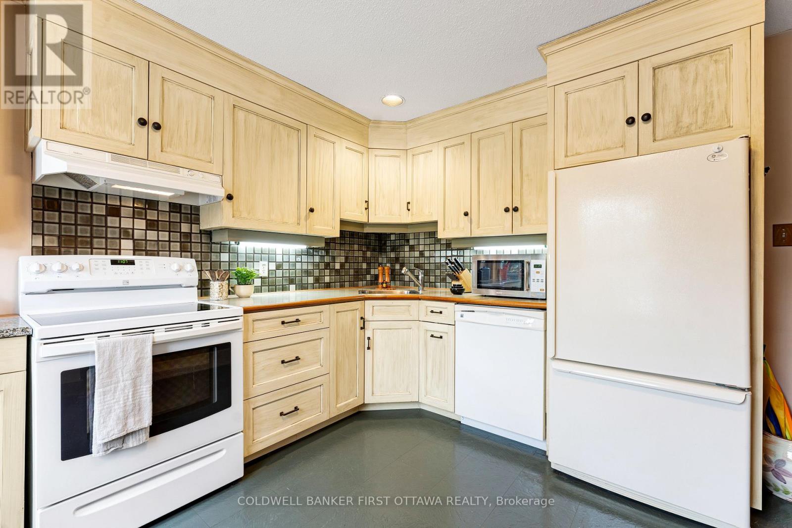 7A LEWIS STREET - 14