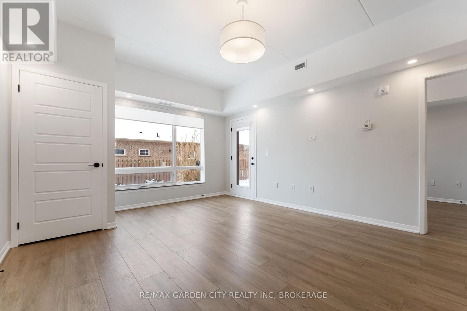 #110 3998 VICTORIA AVENUE - 11