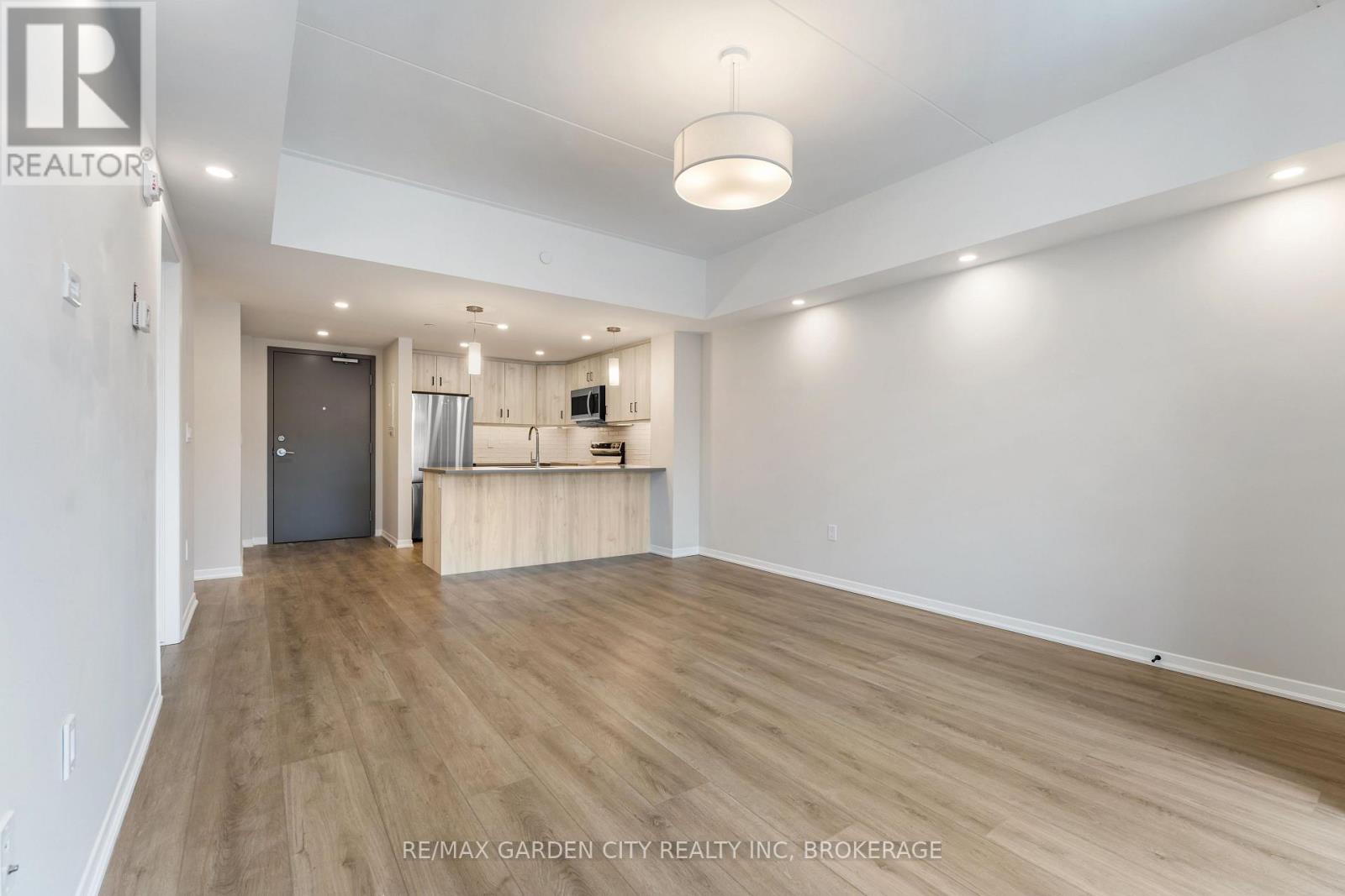 #110 3998 VICTORIA AVENUE - 12