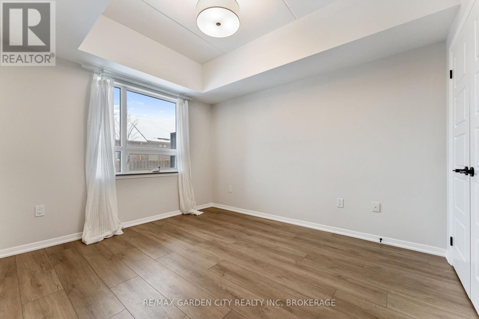 #110 3998 VICTORIA AVENUE - 13