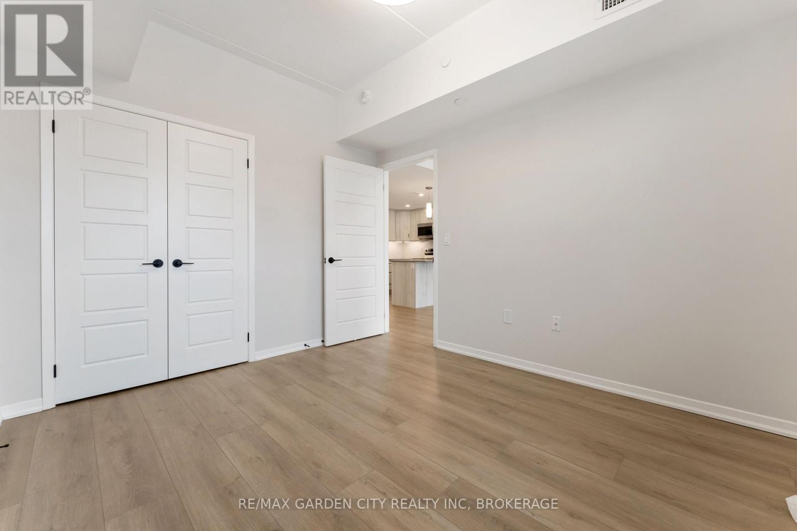#110 3998 VICTORIA AVENUE - 14