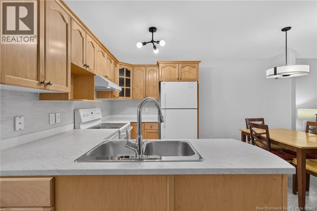 #6 50 Damien Street - 10