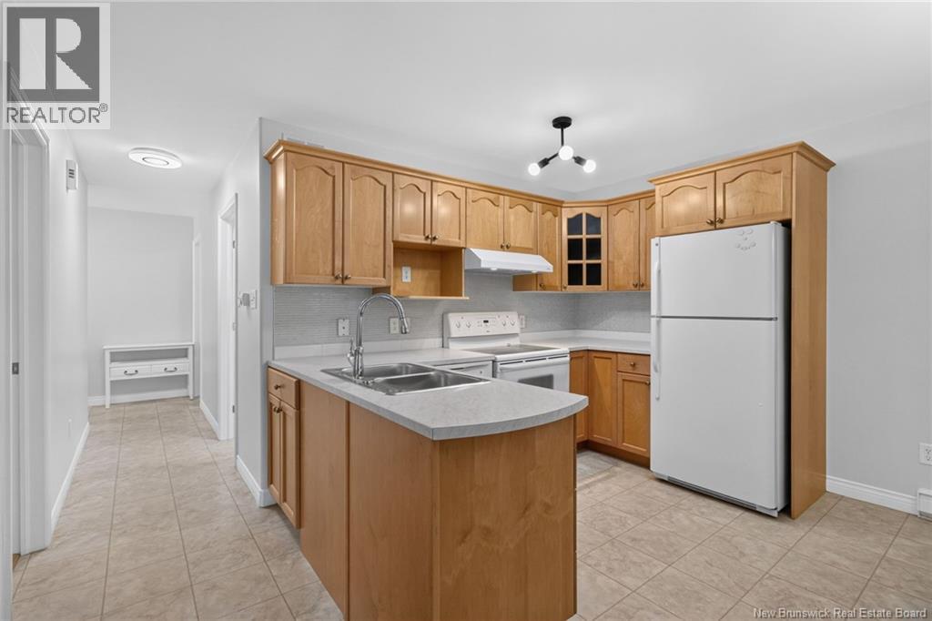 #6 50 Damien Street - 11