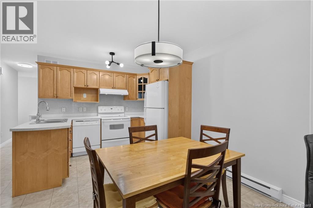 #6 50 Damien Street - 15