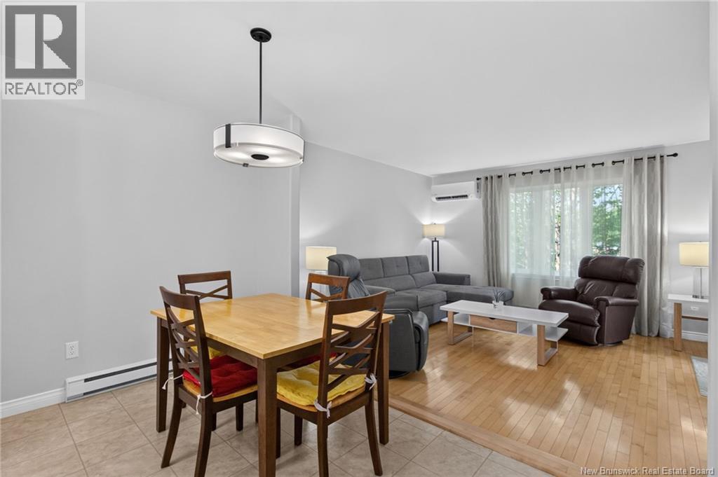 #6 50 Damien Street - 16