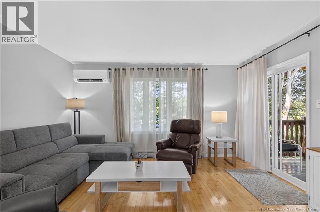 #6 50 Damien Street - 20