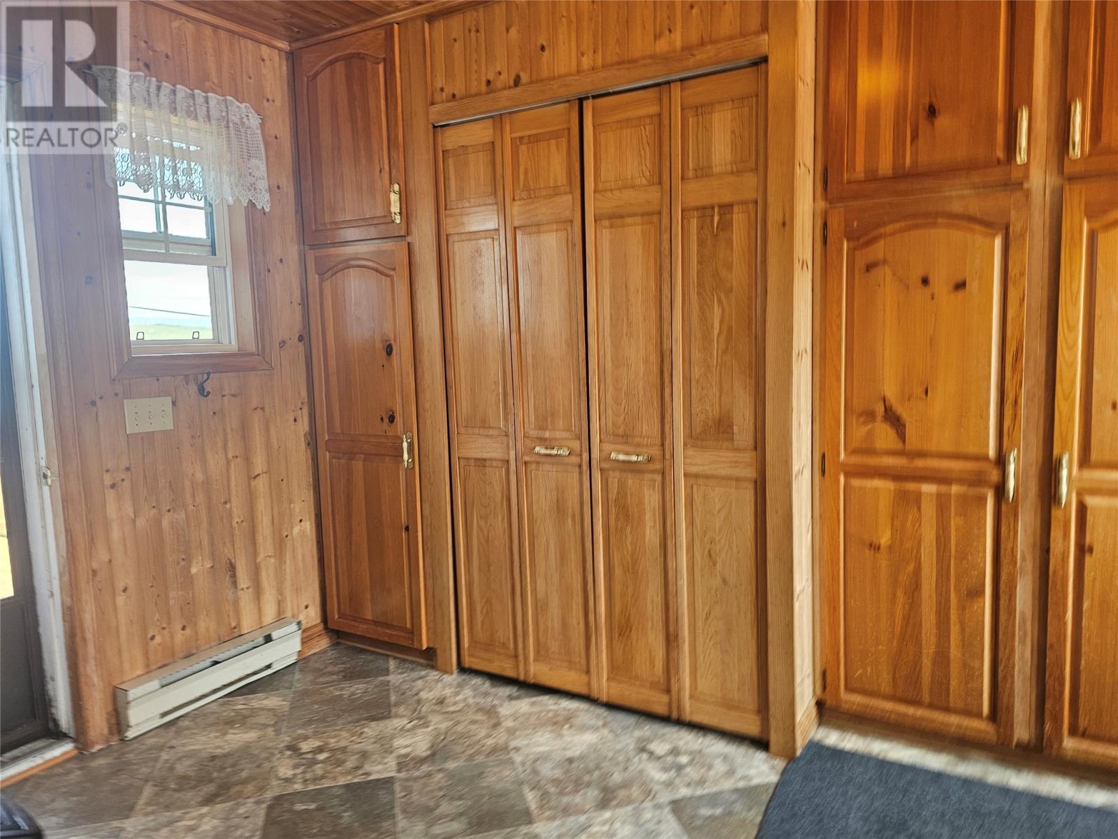 34 Grandview Crescent - 26