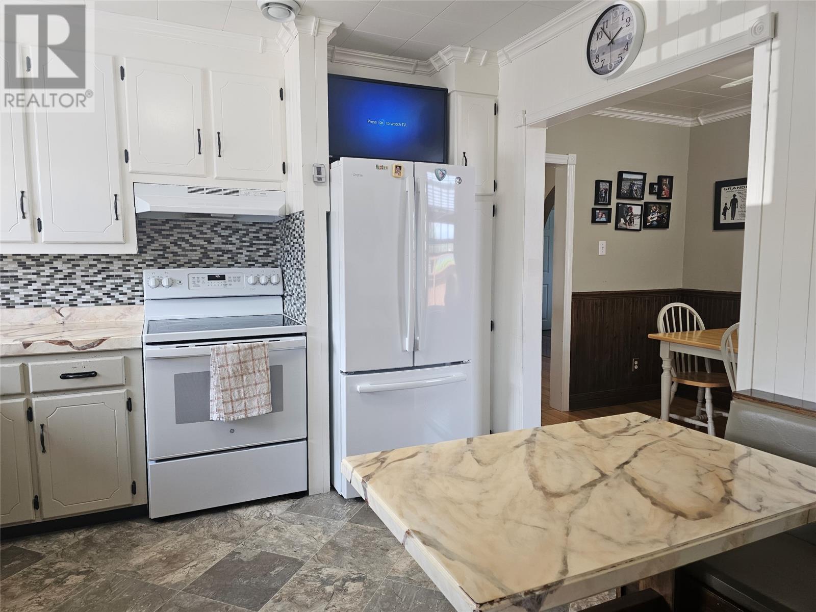 34 Grandview Crescent - 34