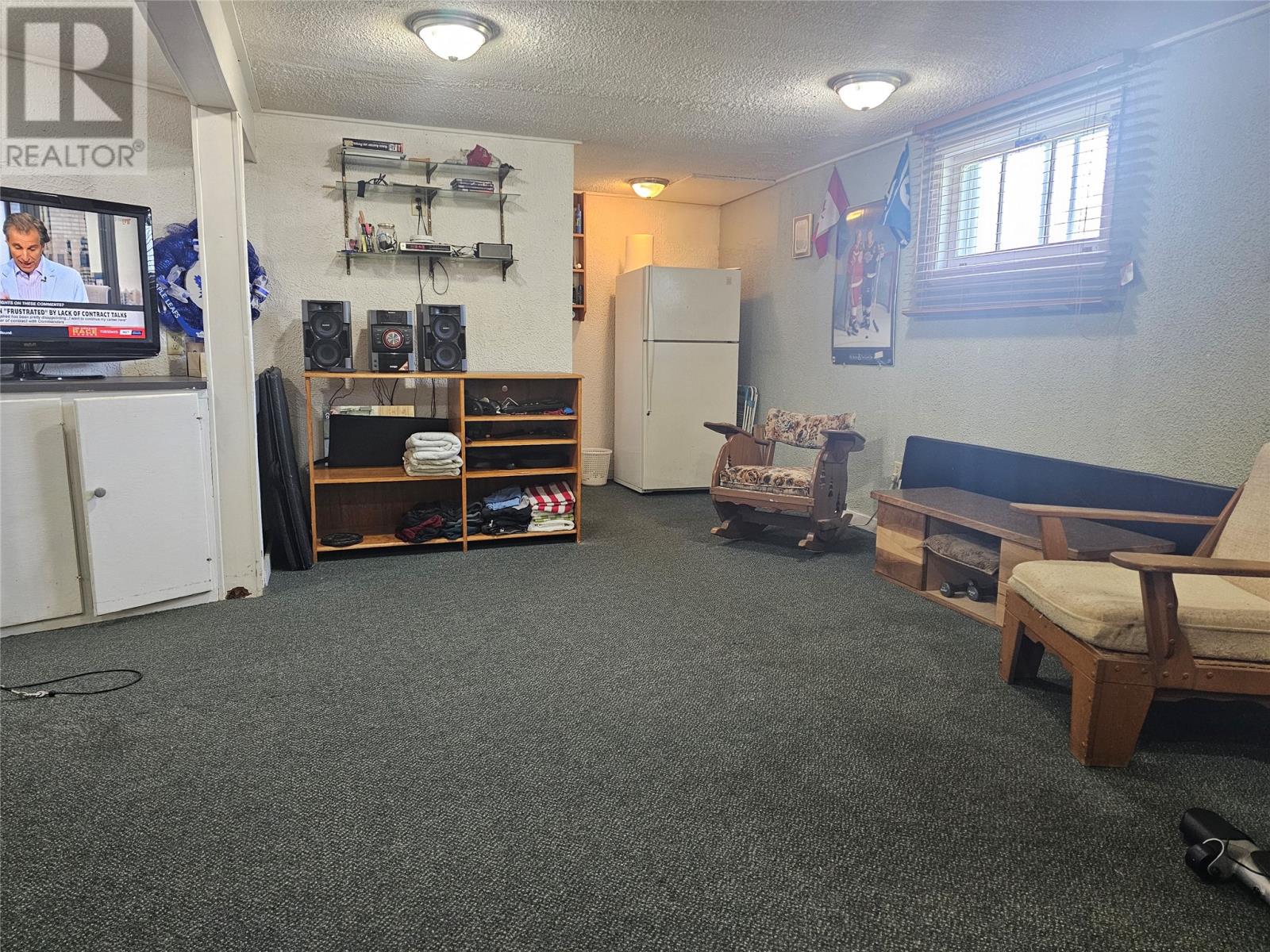 34 Grandview Crescent - 39