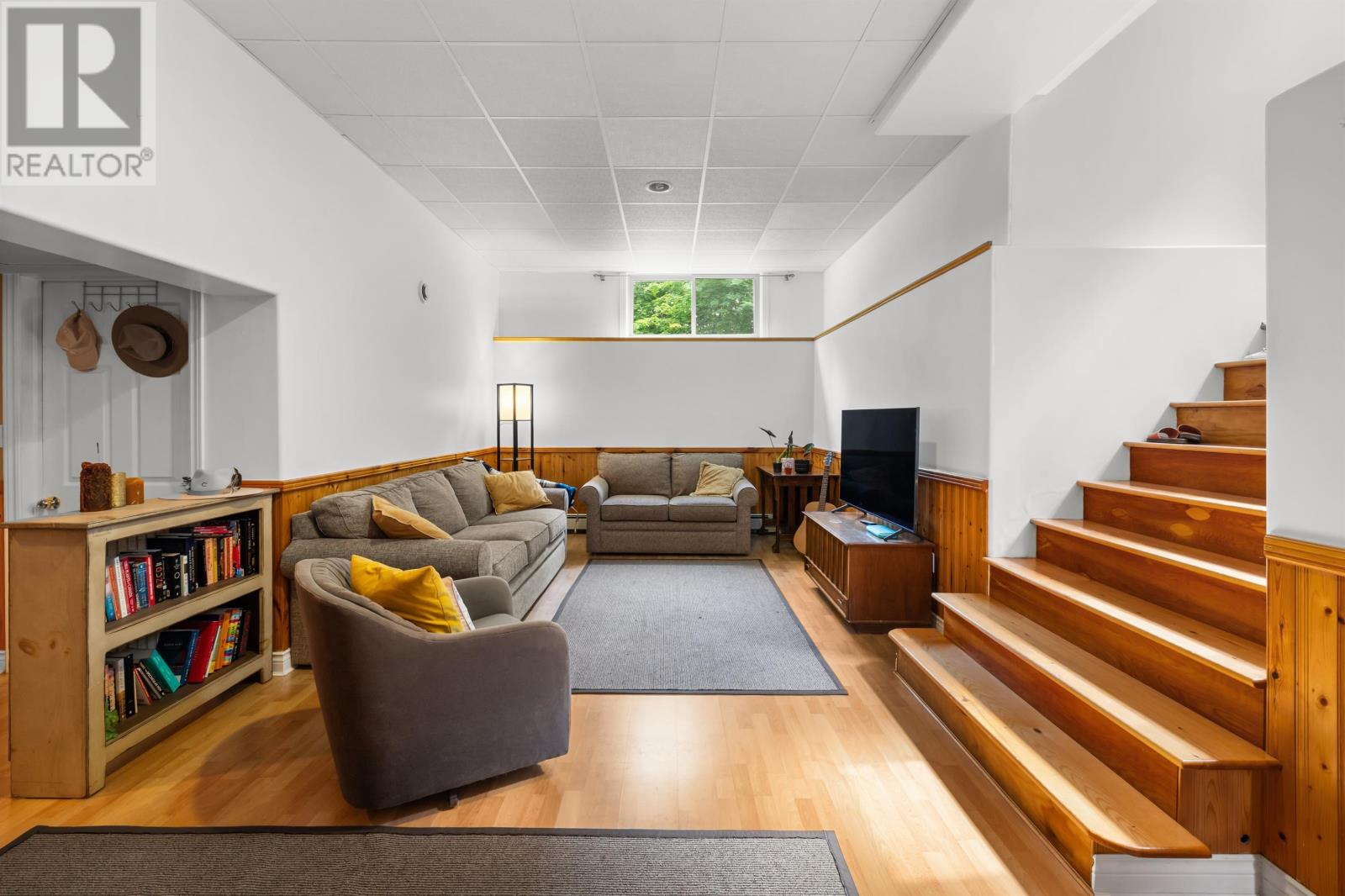 409 Maple Grove Road - 19