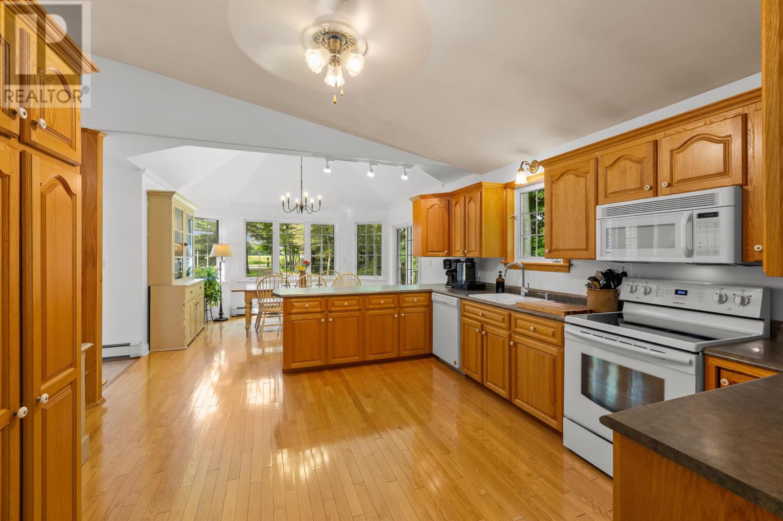 409 Maple Grove Road - 23