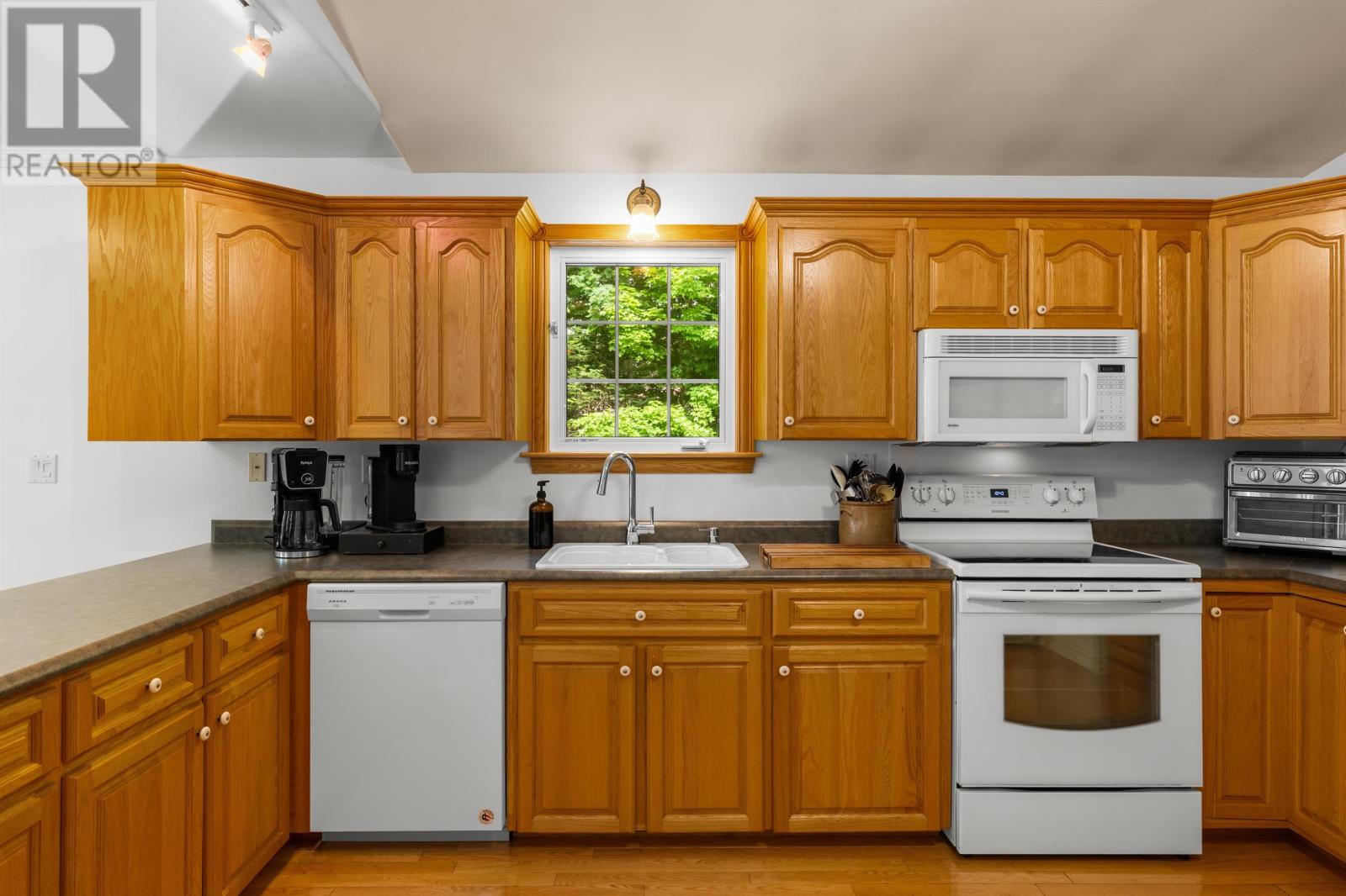 409 Maple Grove Road - 24