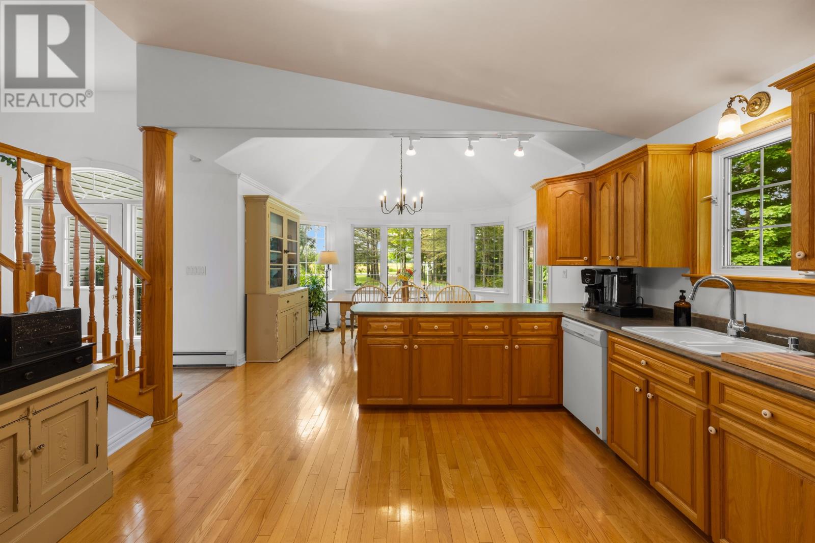 409 Maple Grove Road - 25