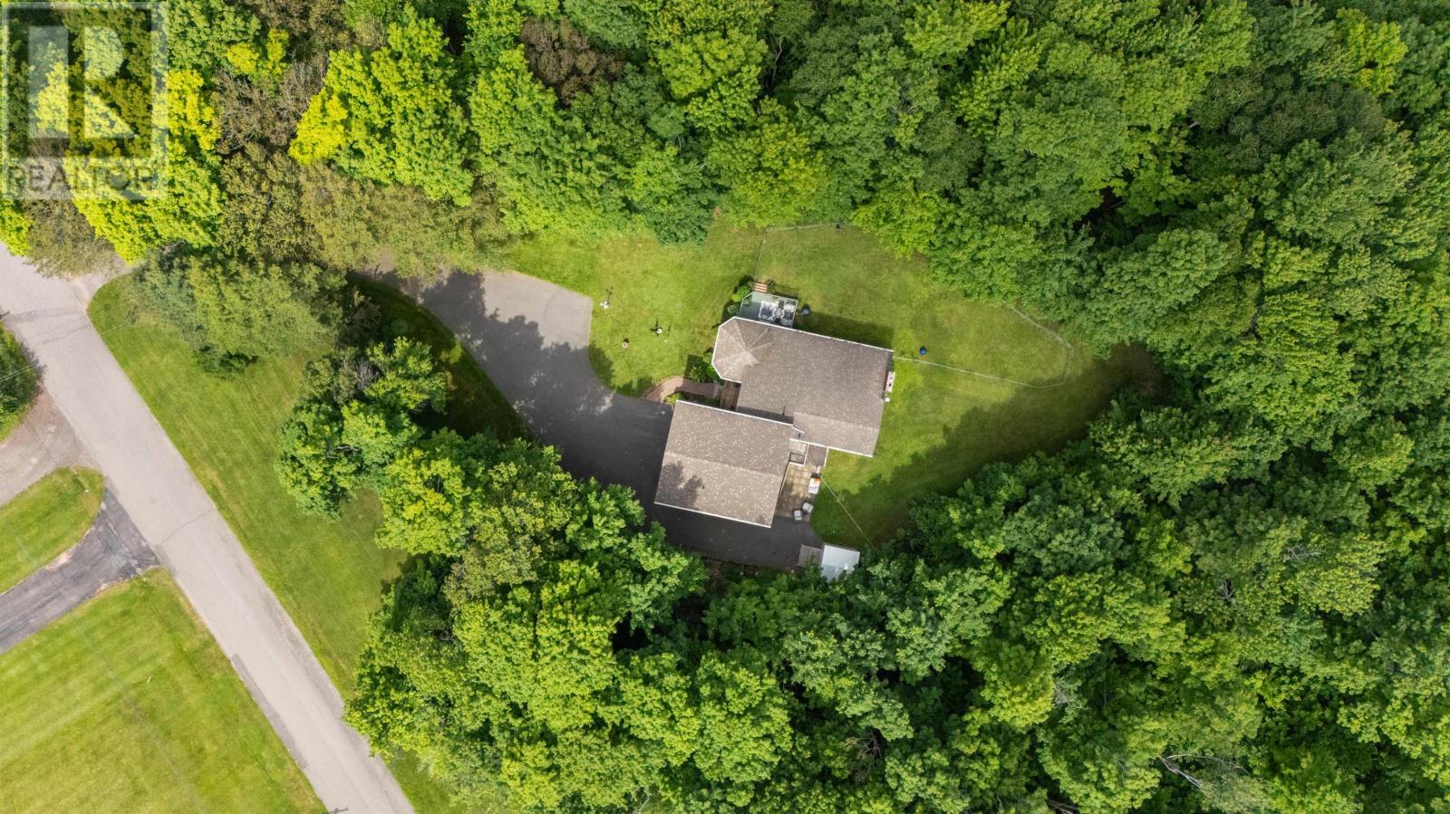409 Maple Grove Road - 44