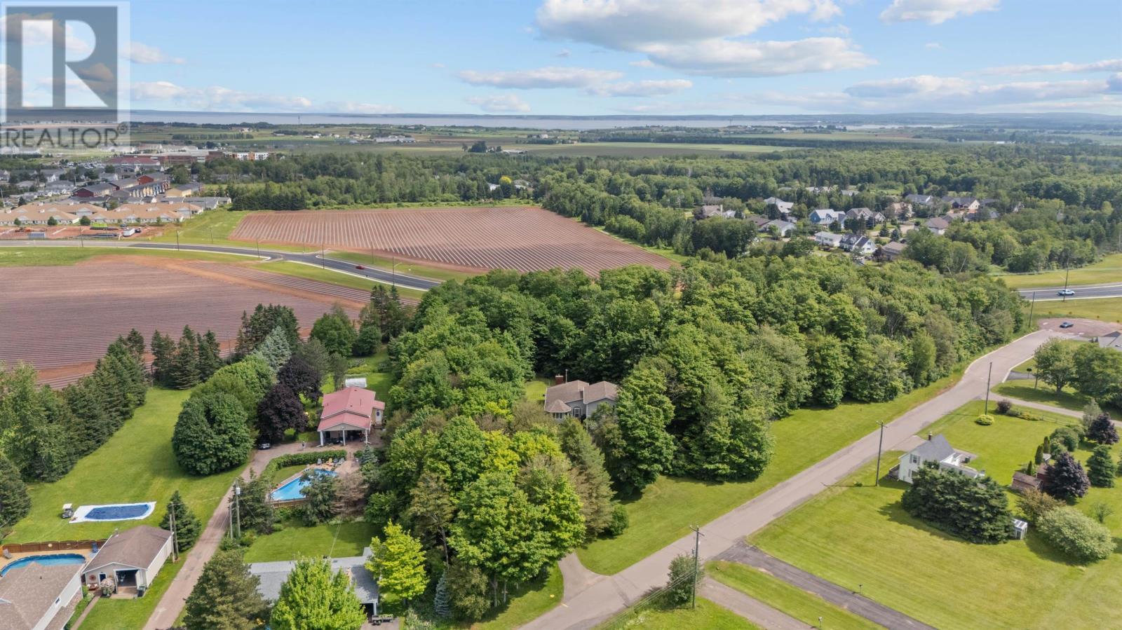 409 Maple Grove Road - 46