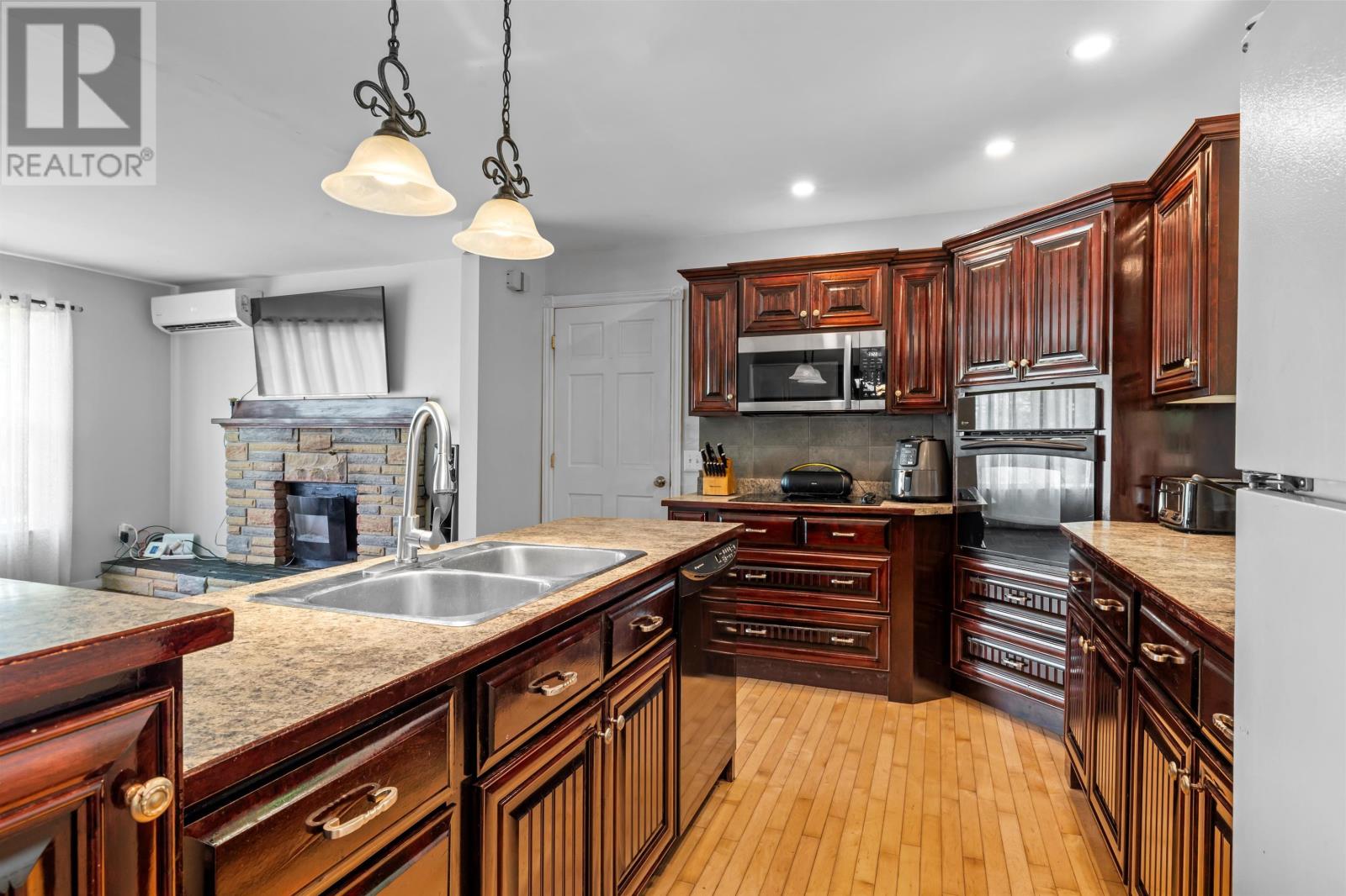 104 North Tryon Cross Road - 16
