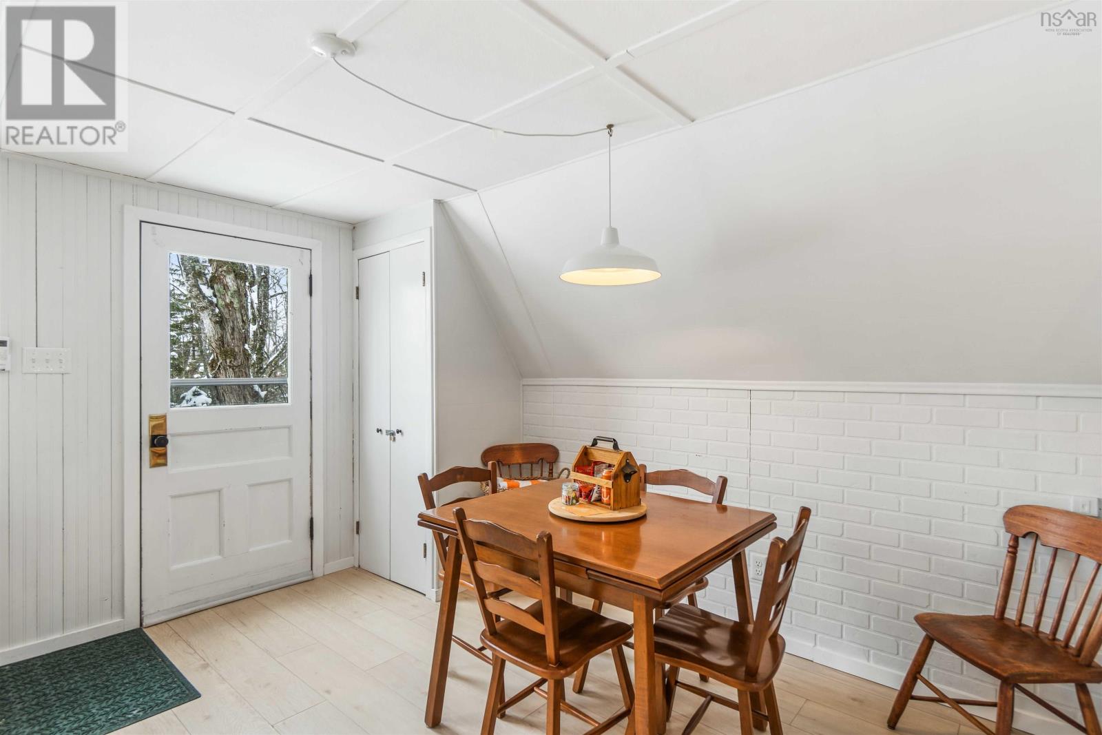 110 East Lake Road - 13