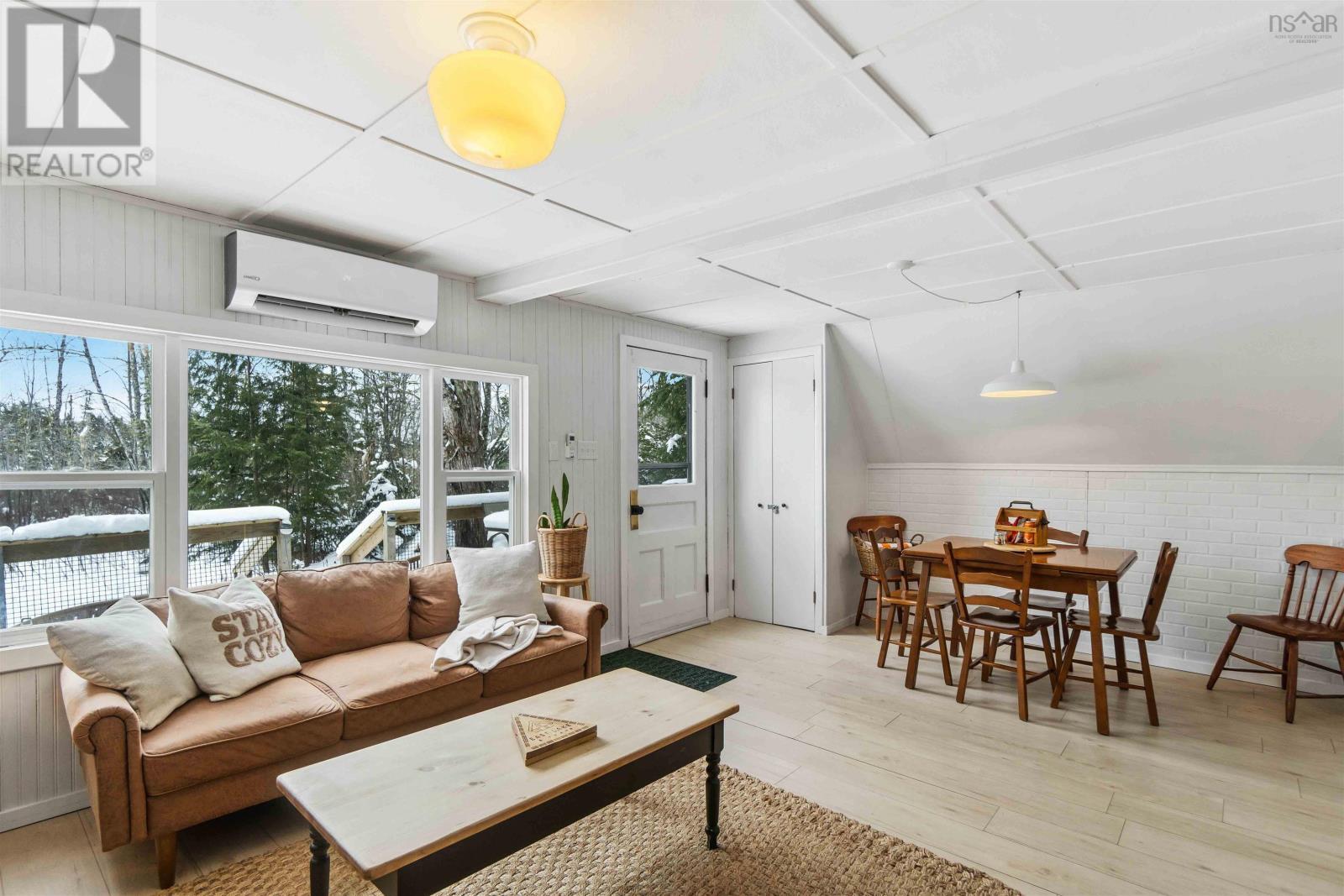 110 East Lake Road - 12