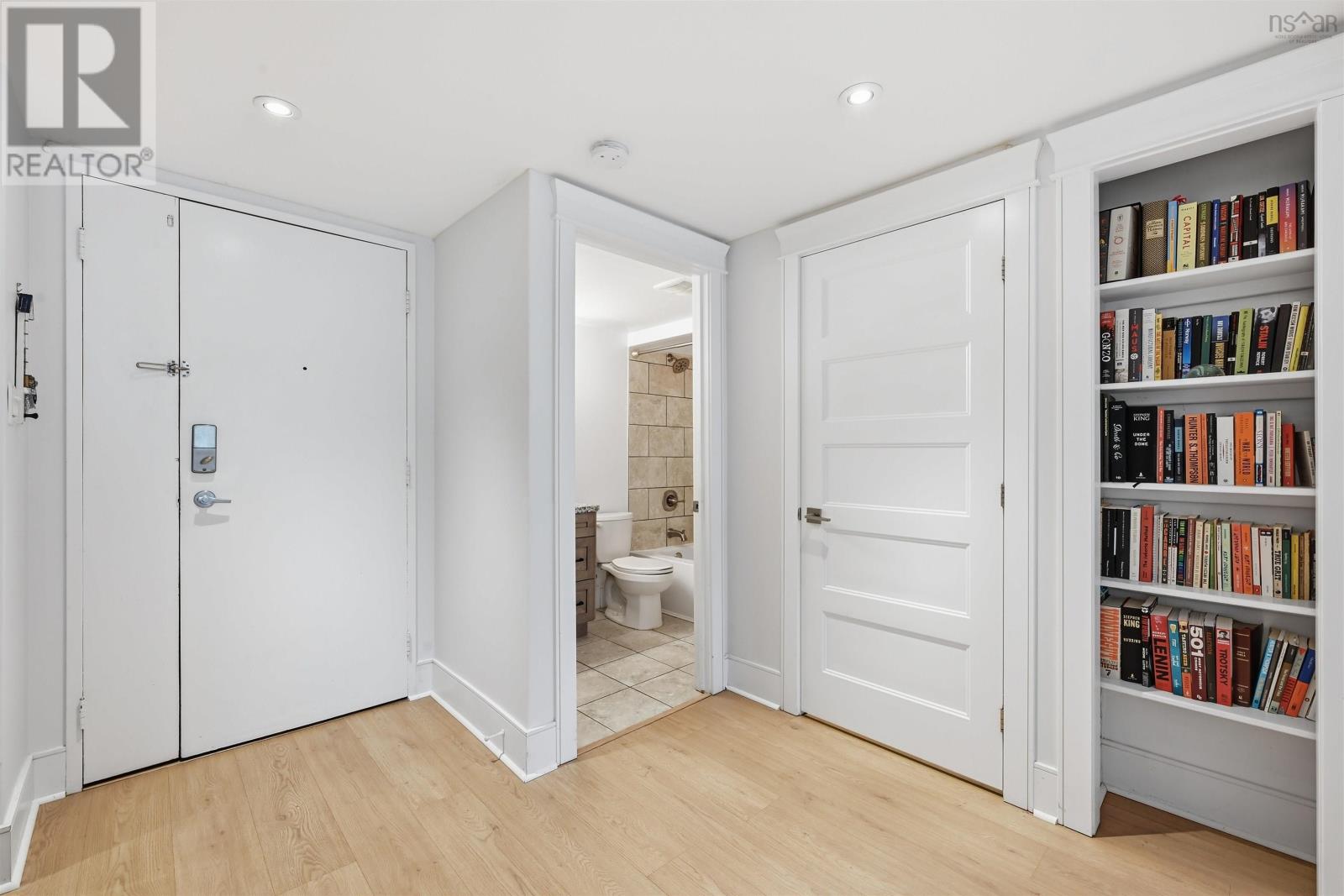 #402 6369 Coburg Road - 8